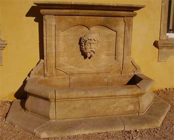 fontaine en pierre Fontaine en pierre