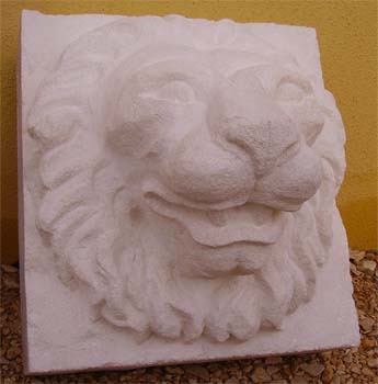 Mascarons tte de lion en pierre